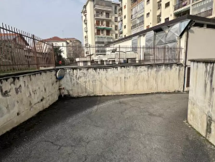 Immagine 4 di Magazzino in vendita  in Via Bolzano a Collegno