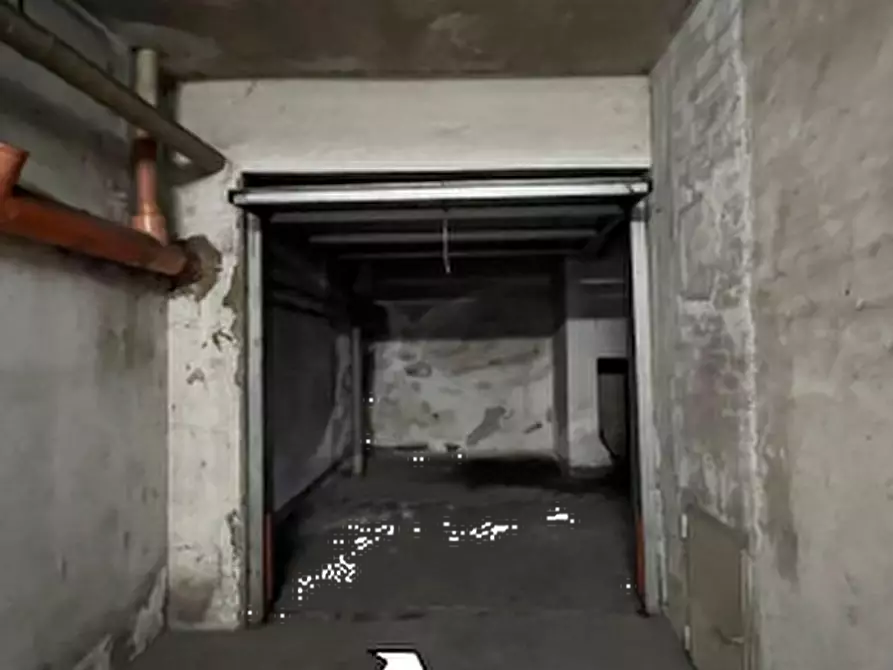 Immagine 2 di Magazzino in vendita  in Via Bolzano a Collegno