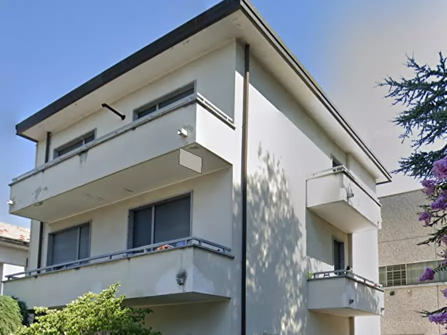 Immagine 4 di Appartamento in vendita  in Via Lario a Cantù