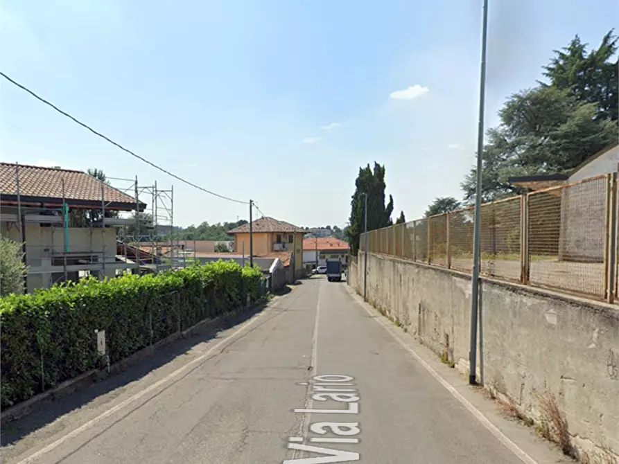 Immagine 15 di Appartamento in vendita  in Via Lario a Cantù