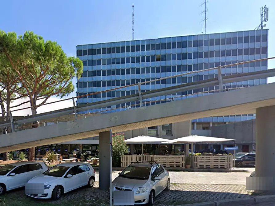 Immagine 8 di Negozio in vendita  in via Sergio Cavina a Ravenna