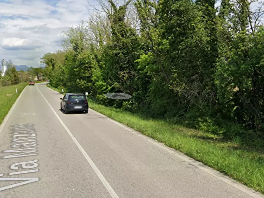 Immagine 7 di Capannone industriale in vendita  in Via Manzano a Premariacco