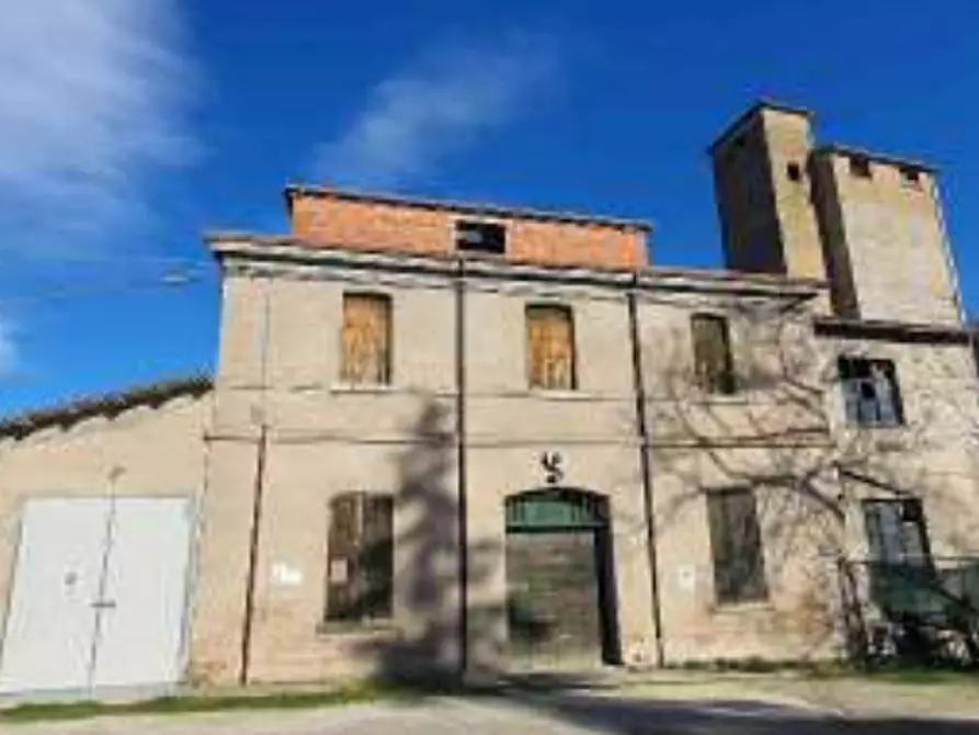 Immagine 1 di Stabile in vendita  in Via del Molino a Castrocaro Terme E Terra Del Sole
