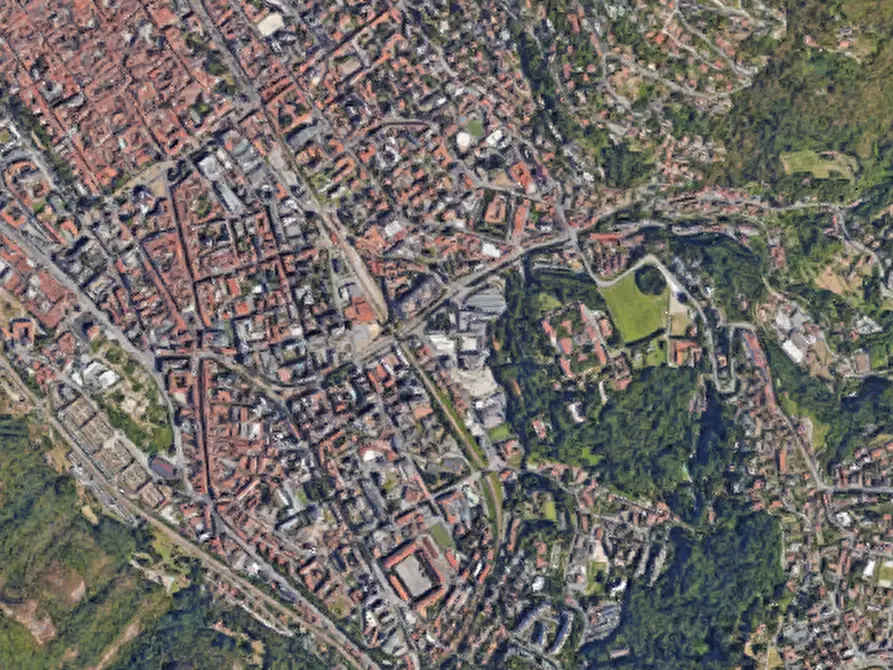 Immagine 15 di Appartamento in vendita  in Via Valleggio a Como