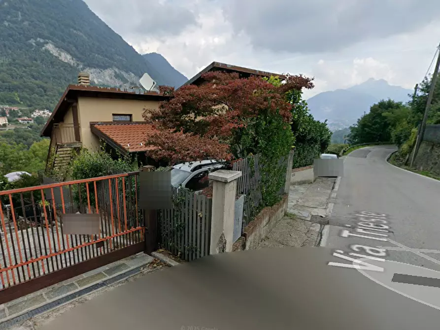 Immagine 3 di Villa in vendita  in Via Trieste a Castelmarte