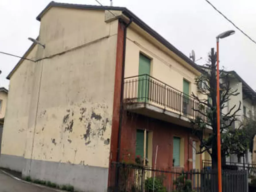 Immagine 2 di Appartamento in vendita  in Via Asiago  a Cesena