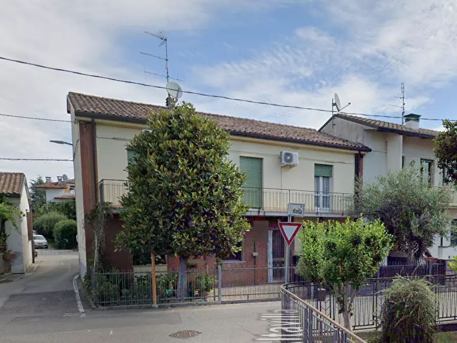 Immagine 8 di Appartamento in vendita  in Via Asiago  a Cesena