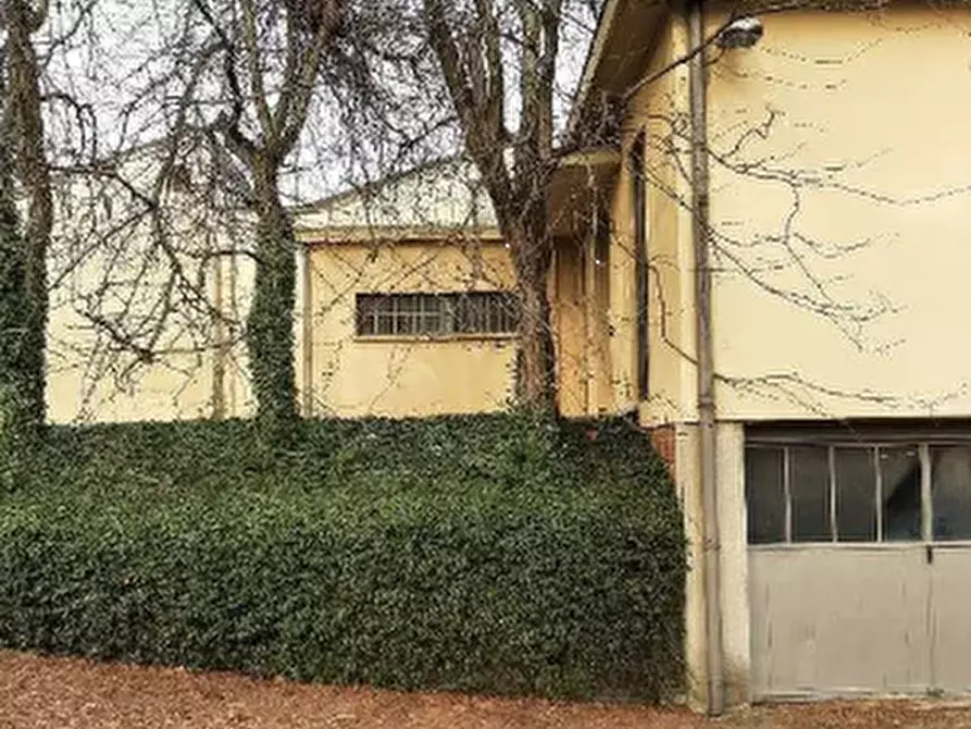 Immagine 3 di Capannone industriale in vendita  in Via Vittorio Veneto a Villa Guardia