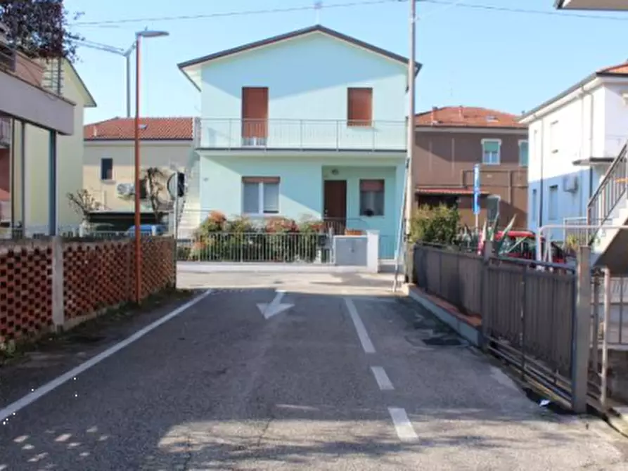 Immagine 12 di Appartamento in vendita  in Via Lendinara  a Cesena