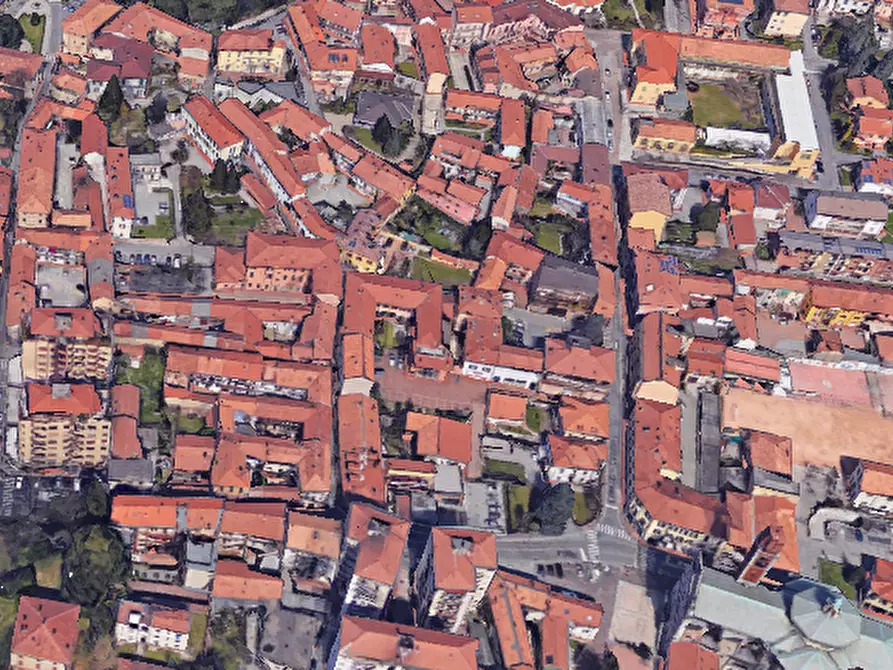 Immagine 10 di Negozio in vendita  in Via Parini a Olgiate Comasco