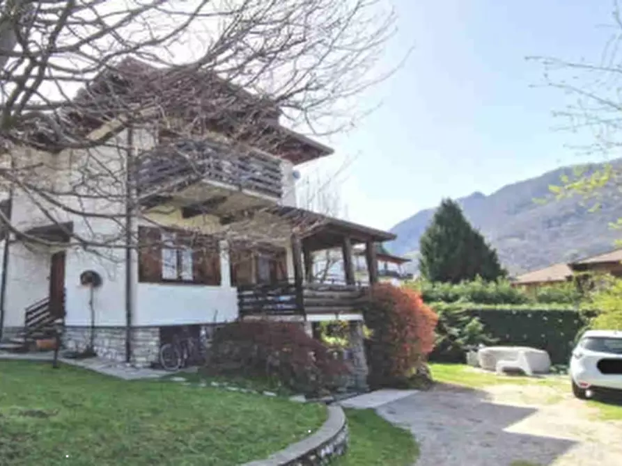 Immagine 6 di Casa bifamiliare in vendita  in Via E. De Amicis a Cassina Valsassina