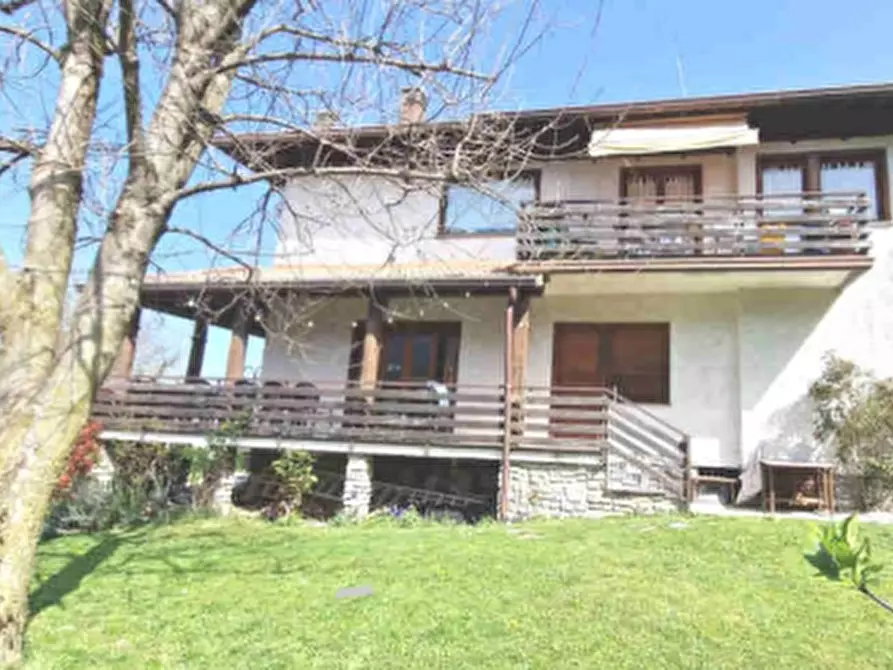 Immagine 8 di Casa bifamiliare in vendita  in Via E. De Amicis a Cassina Valsassina