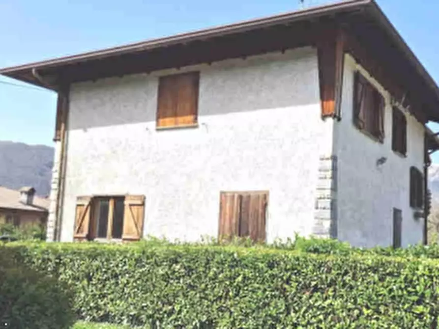 Immagine 11 di Casa bifamiliare in vendita  in Via E. De Amicis a Cassina Valsassina