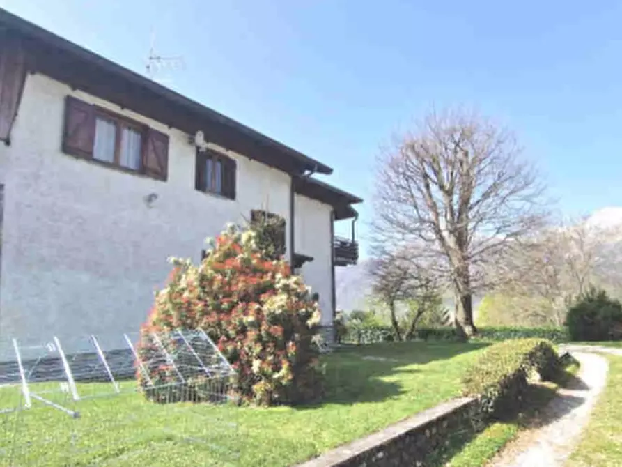 Immagine 14 di Casa bifamiliare in vendita  in Via E. De Amicis a Cassina Valsassina