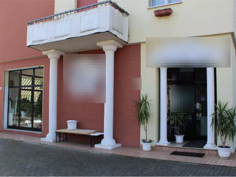 Immagine 7 di Negozio in vendita  in Via dell'Appennino a Forli'