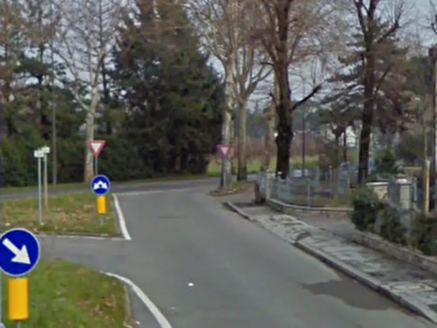 Immagine 14 di Negozio in vendita  in Via dell'Appennino a Forli'