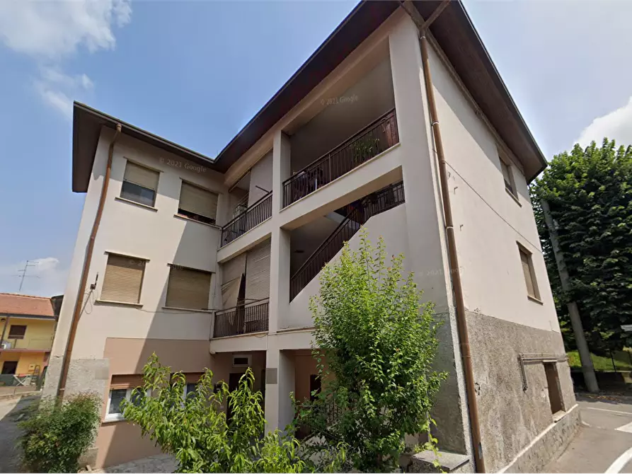 Immagine 4 di Appartamento in vendita  in Via Giosuè Carducci a Tradate