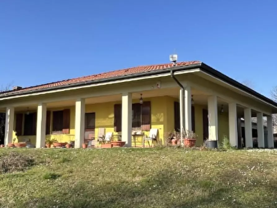 Immagine 8 di Villa in vendita  in Via dei Campi a Missaglia