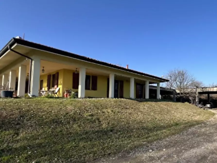 Immagine 14 di Villa in vendita  in Via dei Campi a Missaglia