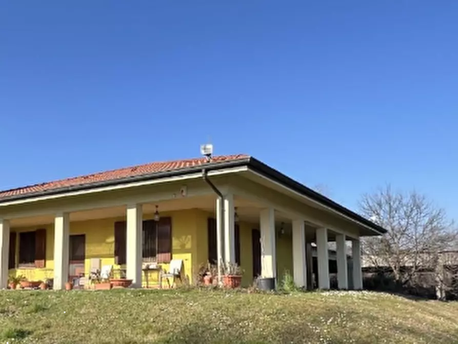 Immagine 15 di Villa in vendita  in Via dei Campi a Missaglia