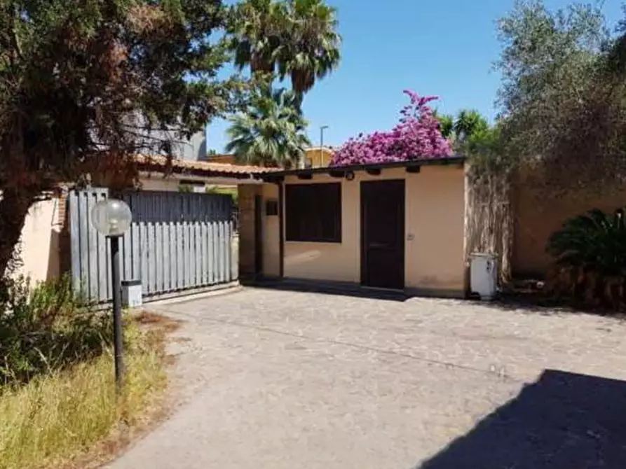 Immagine 3 di Villa in vendita  in Via Alessandro Rolla a Roma