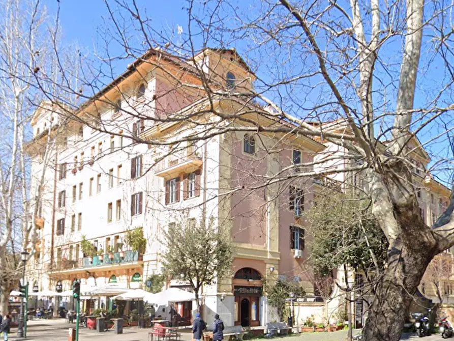 Immagine 2 di Appartamento in vendita  in Via Pietro Pomponazzi a Roma