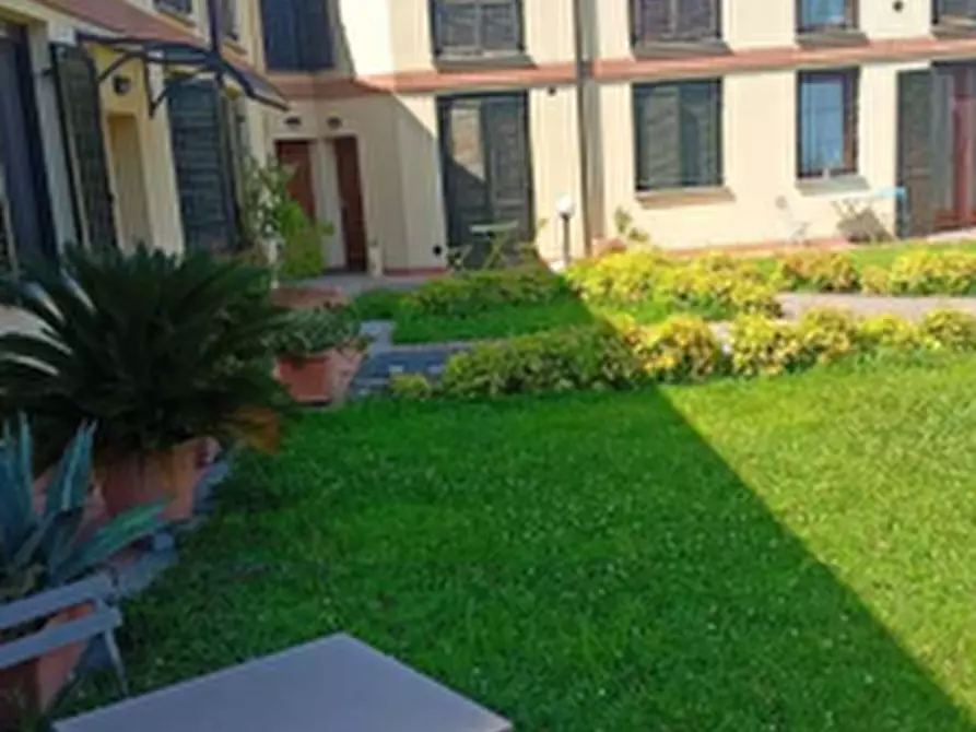 Immagine 3 di Appartamento in vendita  in Via De Amicis  a Varano Borghi