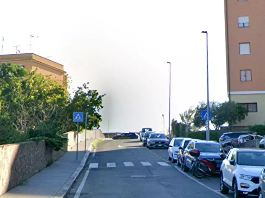 Immagine 4 di Negozio in vendita  in Via Giuseppe Giunchi a Roma