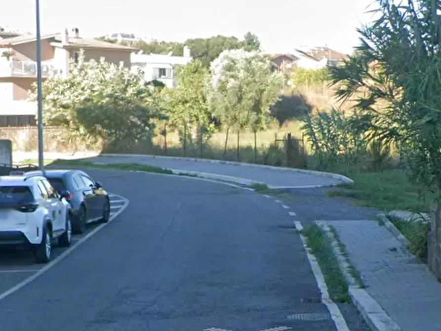 Immagine 5 di Negozio in vendita  in Via Giuseppe Giunchi a Roma