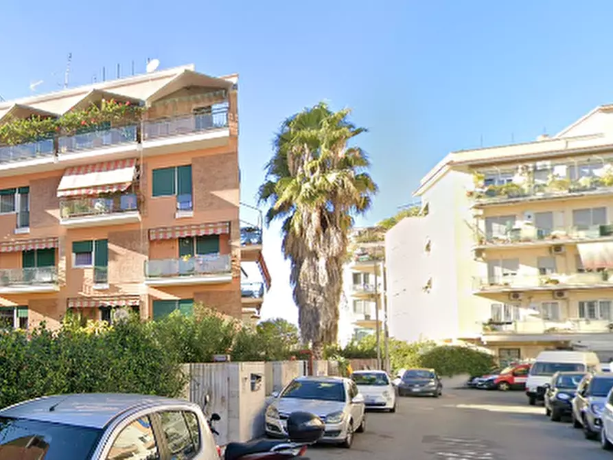 Immagine 10 di Appartamento in vendita  in Via Clemente IX a Roma