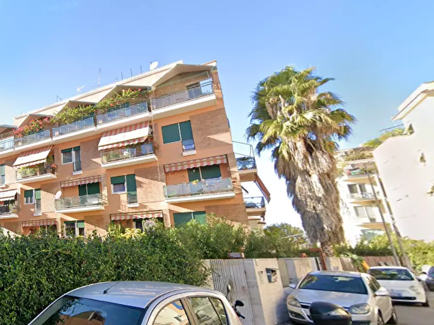 Immagine 12 di Appartamento in vendita  in Via Clemente IX a Roma