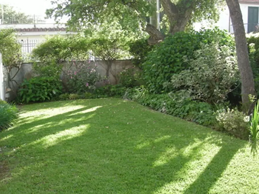 Immagine 5 di Appartamento in vendita  in Via delle Robinie a Anzio