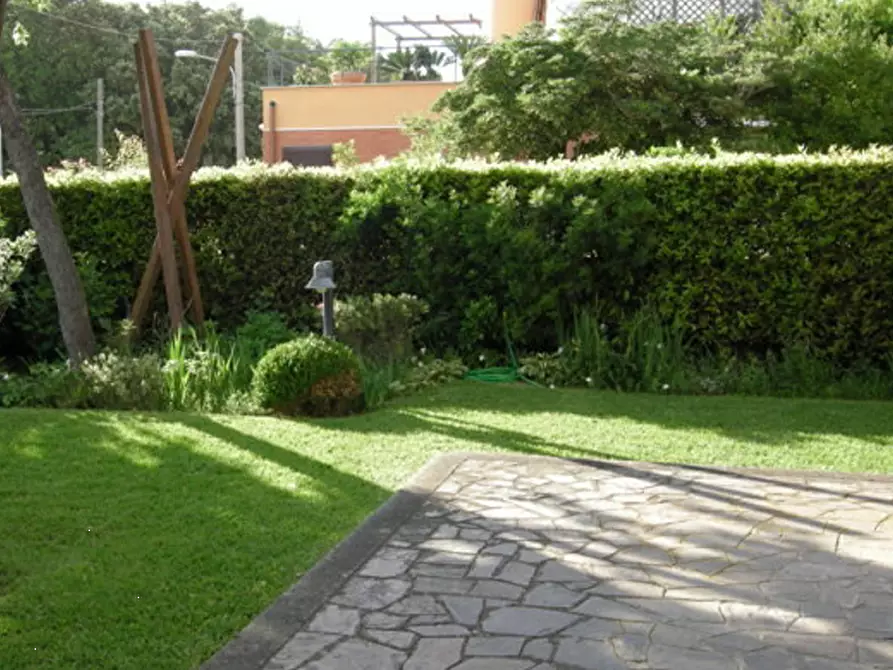 Immagine 6 di Appartamento in vendita  in Via delle Robinie a Anzio