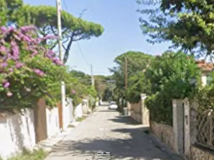 Immagine 12 di Appartamento in vendita  in Via delle Robinie a Anzio