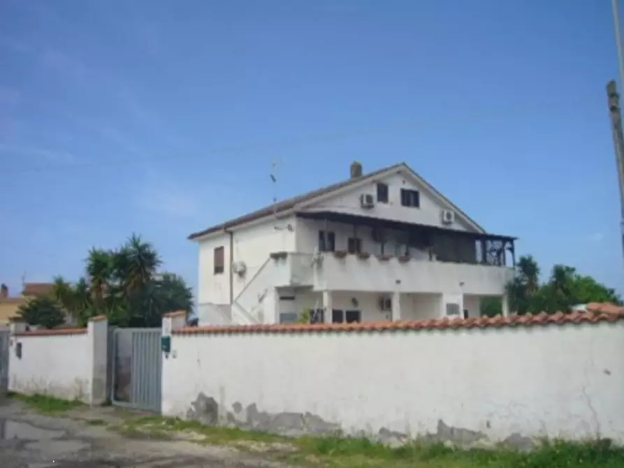 Immagine 1 di Appartamento in vendita  in Via Rimini a Ardea