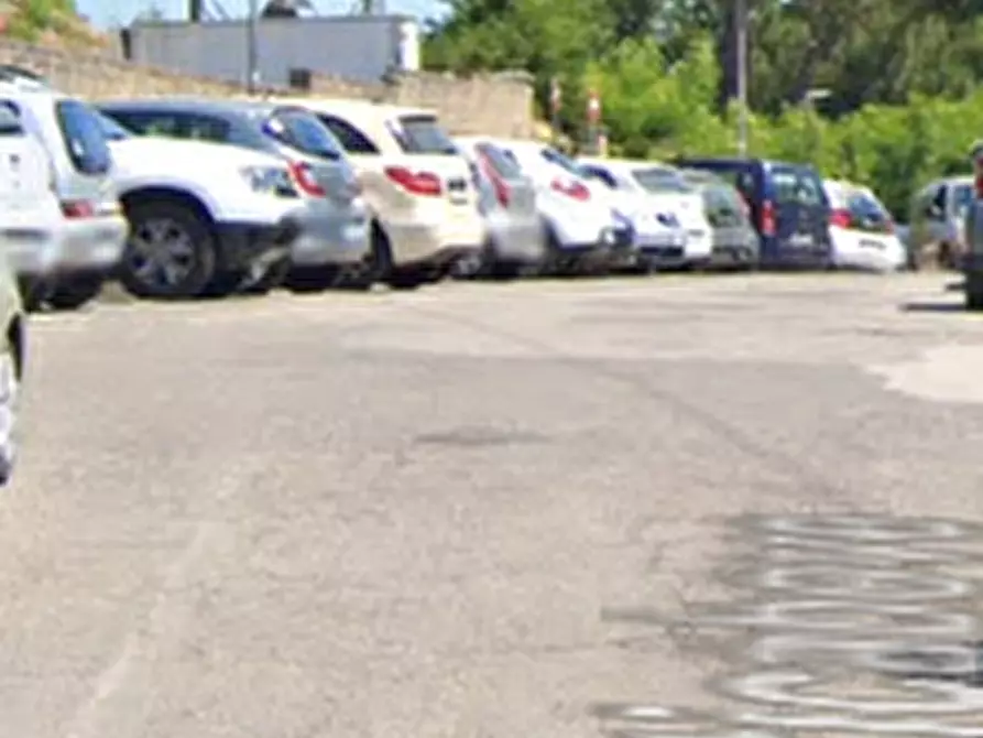 Immagine 4 di Garage in vendita  in Via di Scorticabove a Roma