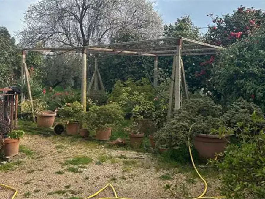 Immagine 6 di Villa in vendita  in Via Appia Sud a Velletri