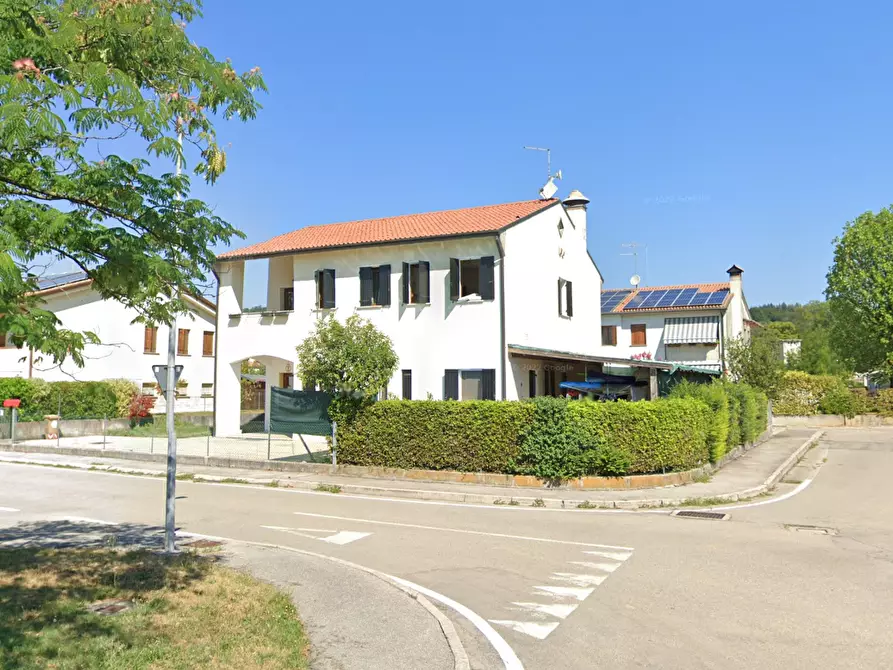 Immagine 15 di Villa in vendita  in Via San Girolamo a Nervesa Della Battaglia