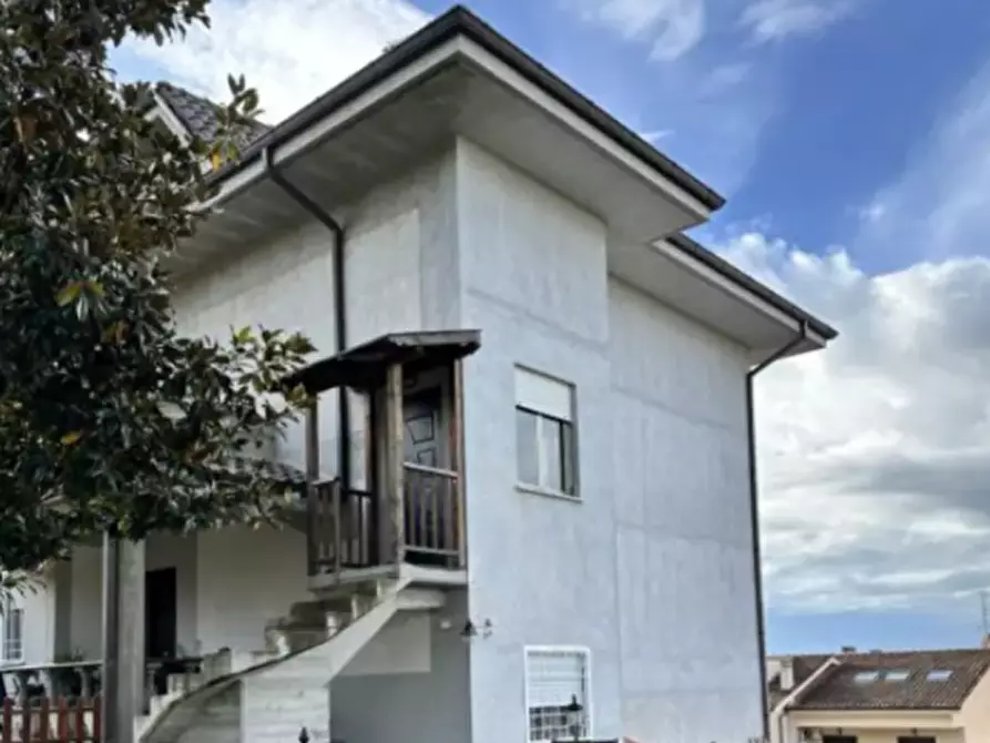 Immagine 1 di Appartamento in vendita  in Via Tor Paluzzi a Albano Laziale