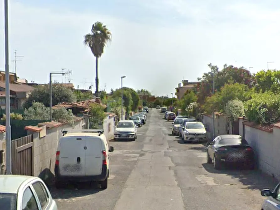 Immagine 3 di Porzione di casa in vendita  in Via Tirino a Ardea