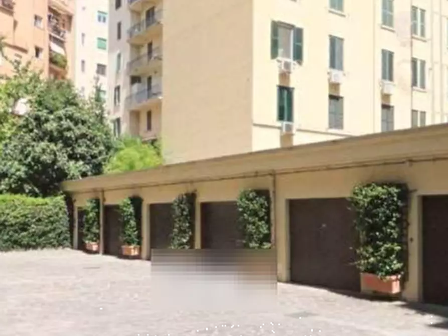 Immagine 1 di Garage in vendita  in Via Giuseppe Mazzini  a Roma