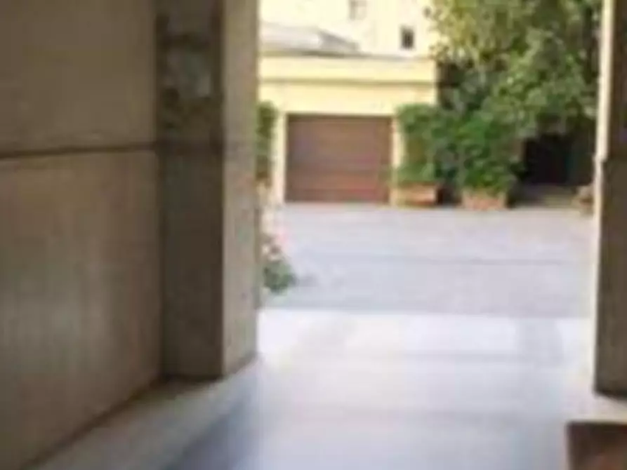 Immagine 4 di Garage in vendita  in Via Giuseppe Mazzini  a Roma