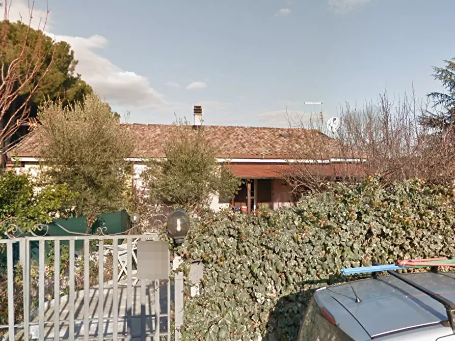 Immagine 6 di Porzione di casa in vendita  in Via Caldarola a Roma