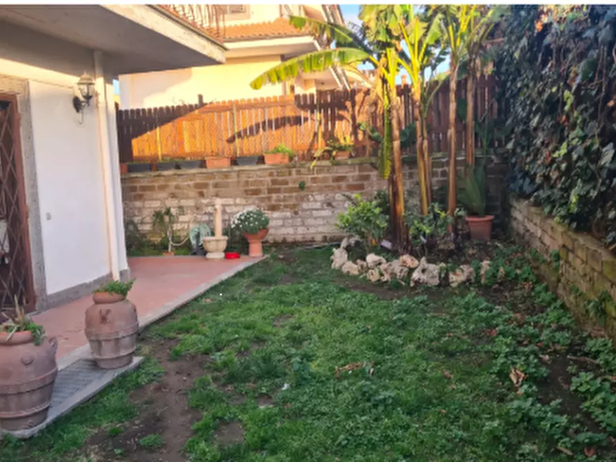 Immagine 3 di Villetta a schiera in vendita  in Via Valle della Noce a Grottaferrata