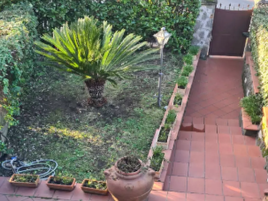 Immagine 5 di Villetta a schiera in vendita  in Via Valle della Noce a Grottaferrata