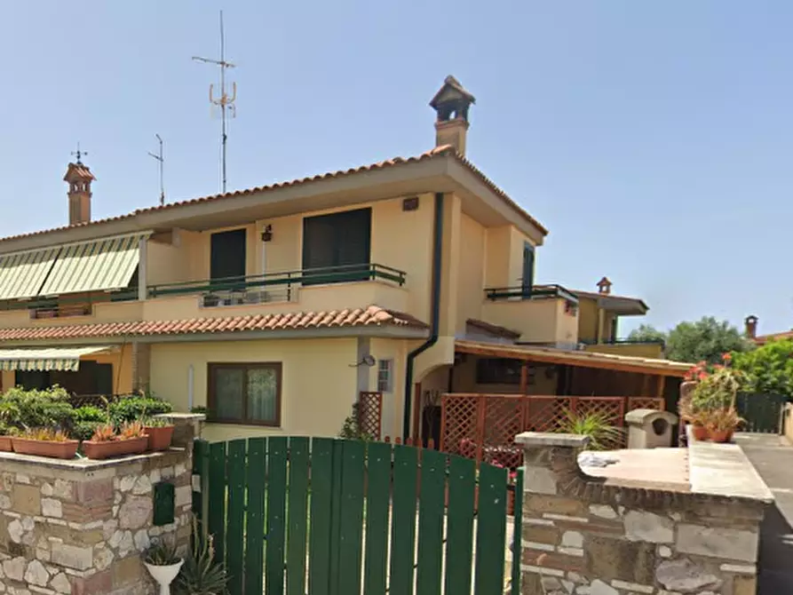 Immagine 9 di Villetta a schiera in vendita  in Via G. Pascoli a Anzio