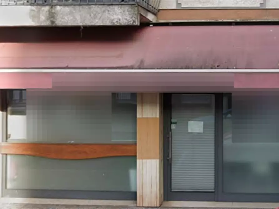 Immagine 8 di Negozio in vendita  in Via Francesco Fenzi  a Conegliano