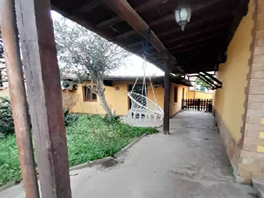 Immagine 5 di Villa in vendita  in Via Cervignano a Ardea