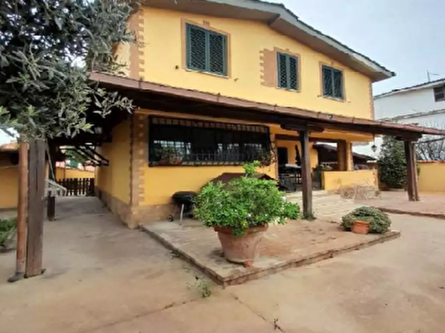 Immagine 7 di Villa in vendita  in Via Cervignano a Ardea