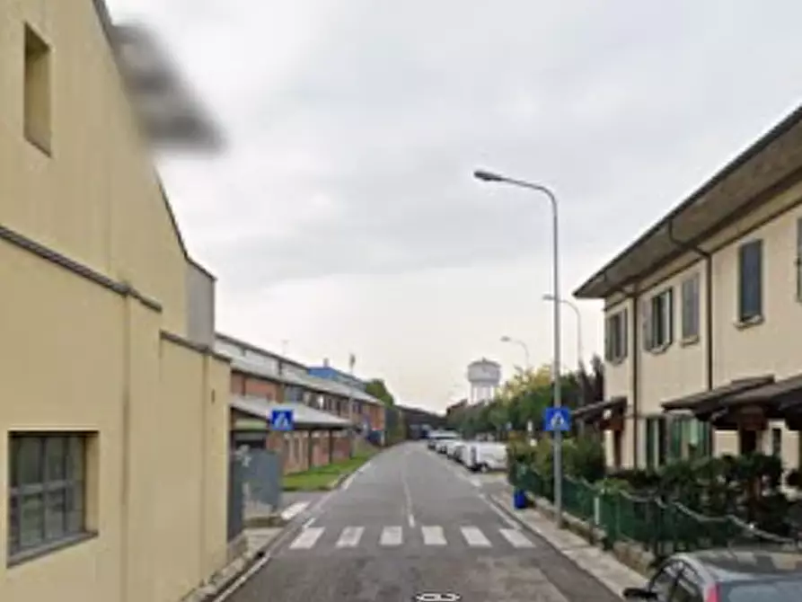 Immagine 17 di Appartamento in vendita  in Piazza IV Novembre  a Azzano San Paolo